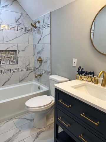 5990 Tyler Place, Merrillville, IN 46410