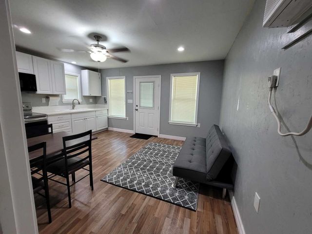9431 Youngstown Place B, Humble, TX 77396
