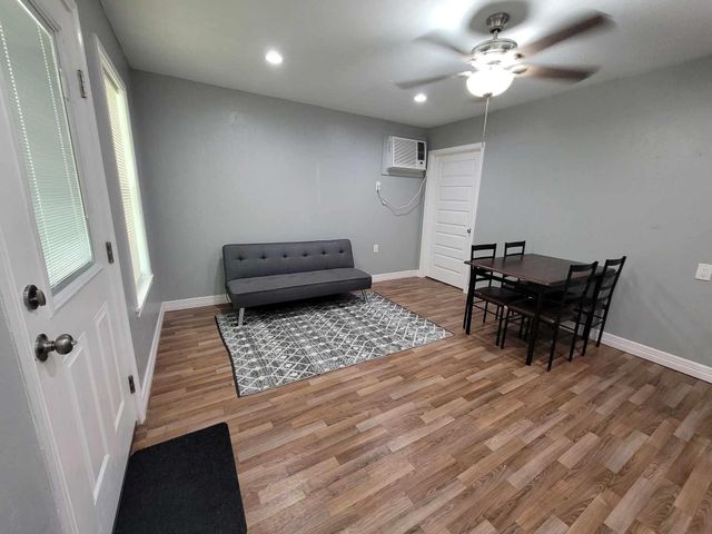 9431 Youngstown Place B, Humble, TX 77396