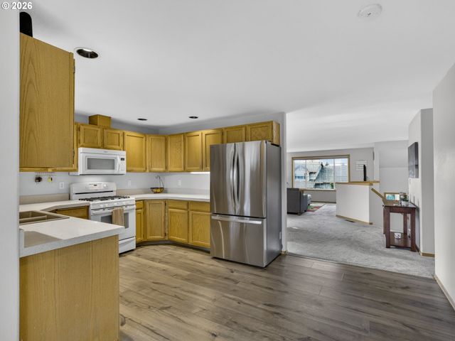 19428 DAYBREAK Ct, Oregon City, OR 97045