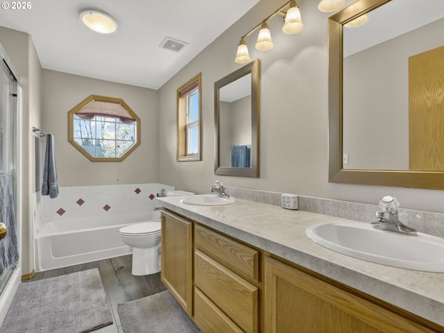 19428 DAYBREAK Ct, Oregon City, OR 97045