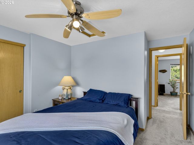 19428 DAYBREAK Ct, Oregon City, OR 97045