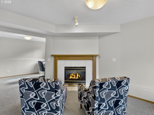 19428 DAYBREAK Ct, Oregon City, OR 97045