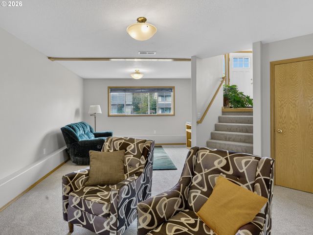 19428 DAYBREAK Ct, Oregon City, OR 97045