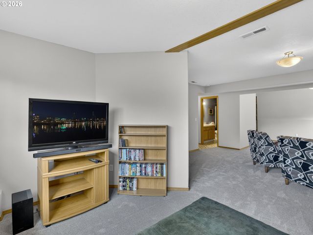 19428 DAYBREAK Ct, Oregon City, OR 97045