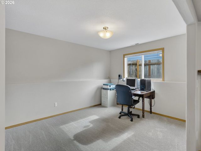 19428 DAYBREAK Ct, Oregon City, OR 97045