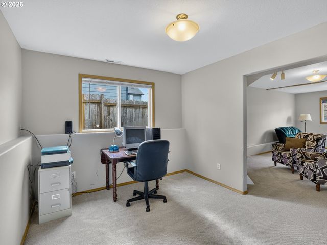 19428 DAYBREAK Ct, Oregon City, OR 97045