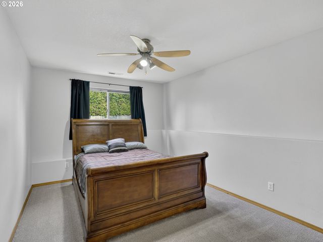 19428 DAYBREAK Ct, Oregon City, OR 97045