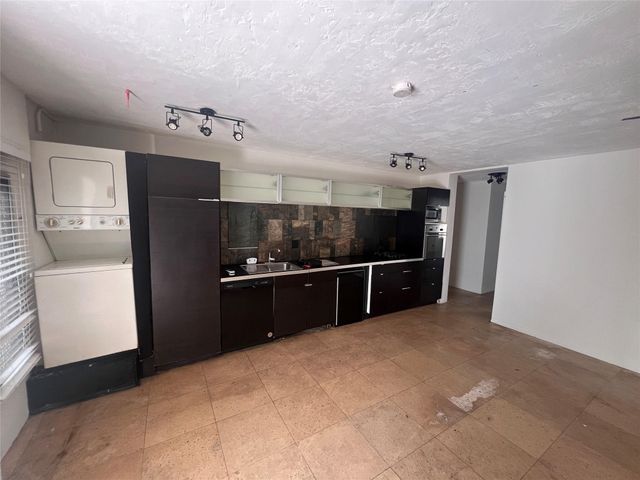919 Michigan Avenue 3, Miami Beach, FL 33139