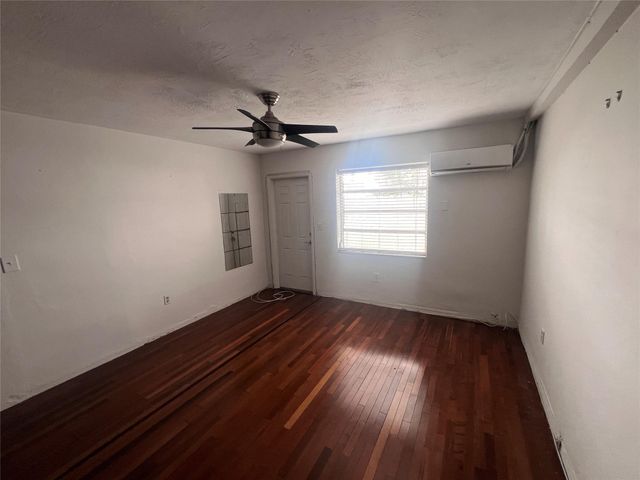 919 Michigan Avenue 3, Miami Beach, FL 33139