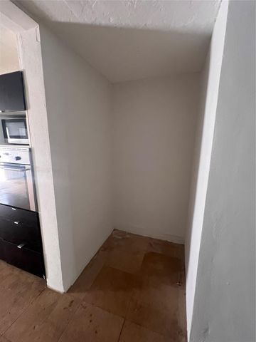 919 Michigan Avenue 3, Miami Beach, FL 33139