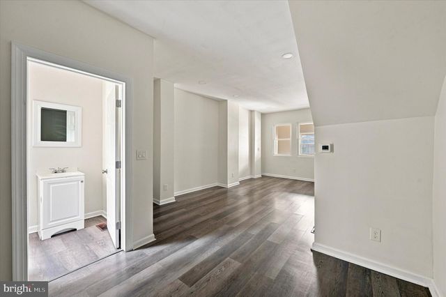 6070 UPLAND ST, Philadelphia, PA 19142