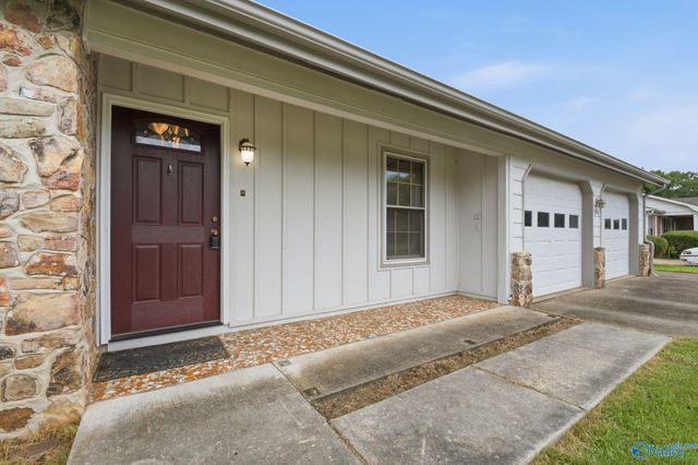 9010 Cannstatt Drive, Huntsville, AL 35802