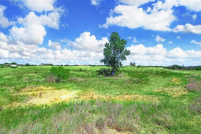 461 Ramms DR, Florence, TX 76527