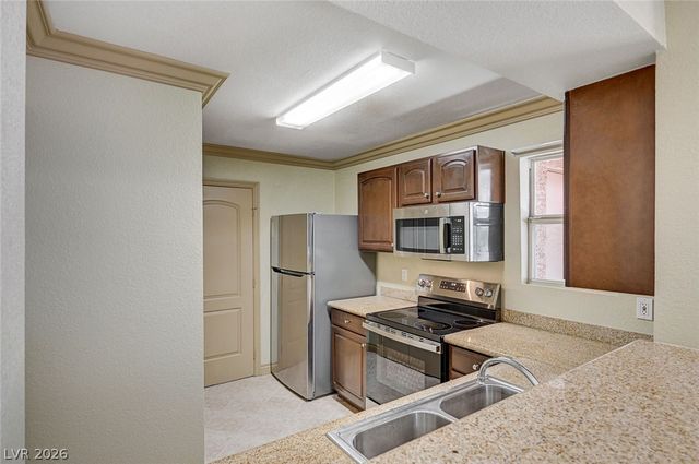 8101 West Flamingo Road 2136, Las Vegas, NV 89147