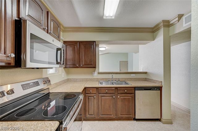 8101 West Flamingo Road 2136, Las Vegas, NV 89147