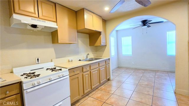 13666 Arrow Boulevard, Fontana, CA 92335