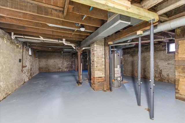 739 W 11th Street, Waterloo, IA 50702