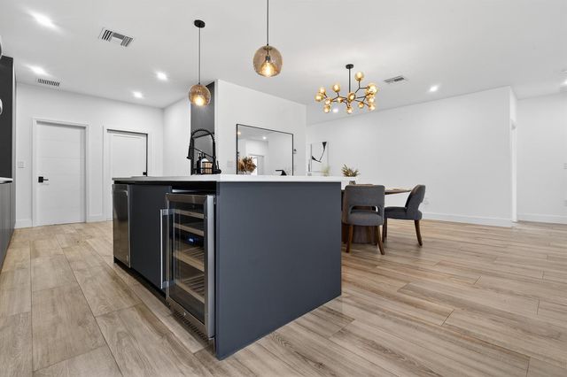 913 NE 15th Street, Fort Lauderdale, FL 33304