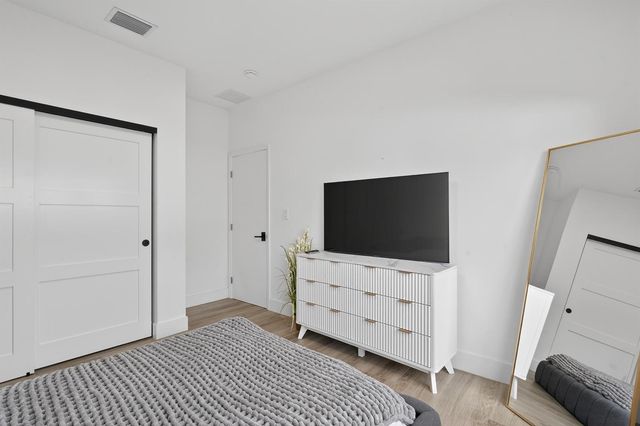 913 NE 15th Street, Fort Lauderdale, FL 33304