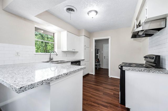 1822 Meadowview Drive, Alvin, TX 77511