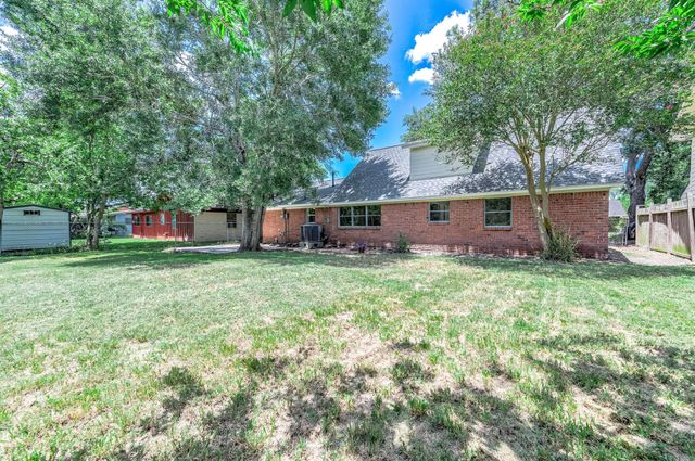 1822 Meadowview Drive, Alvin, TX 77511