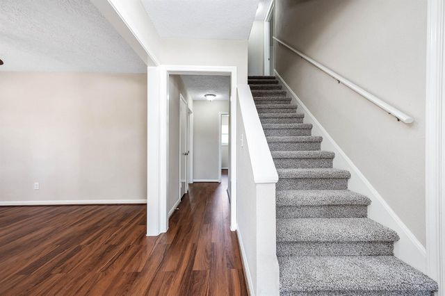 1822 Meadowview Drive, Alvin, TX 77511