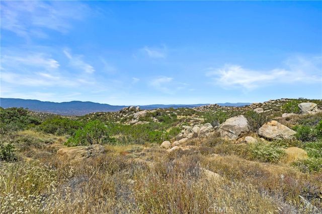990 Crazy Horse Canyon Road, Aguanga, CA 92536