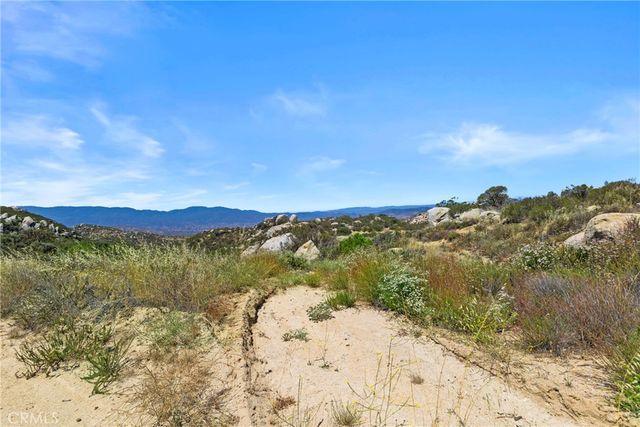 990 Crazy Horse Canyon Road, Aguanga, CA 92536