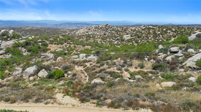 990 Crazy Horse Canyon Road, Aguanga, CA 92536