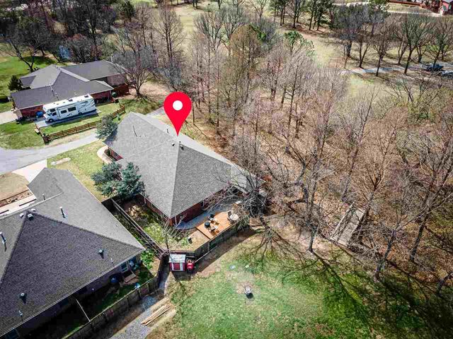 16 NW Winding Creek Rd, Lawton, OK 73505