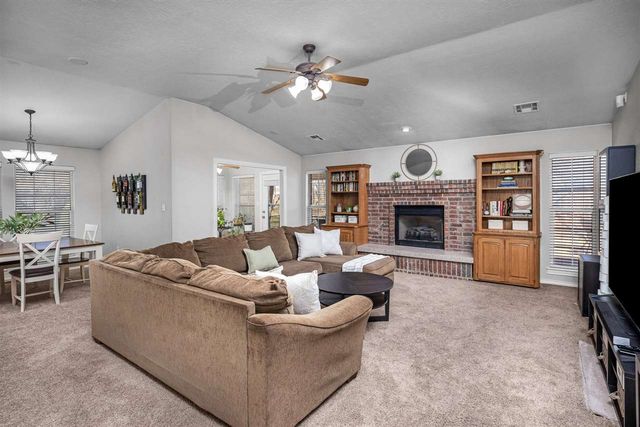 16 NW Winding Creek Rd, Lawton, OK 73505