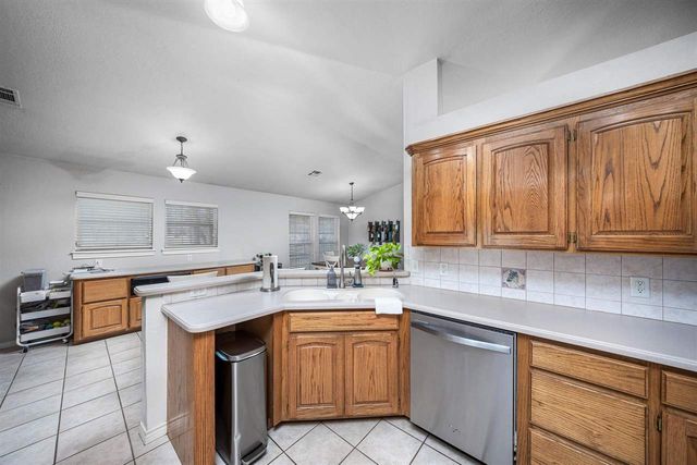 16 NW Winding Creek Rd, Lawton, OK 73505