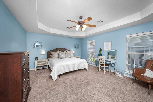 16 NW Winding Creek Rd, Lawton, OK 73505