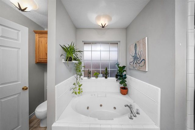 16 NW Winding Creek Rd, Lawton, OK 73505