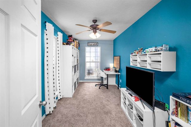 16 NW Winding Creek Rd, Lawton, OK 73505