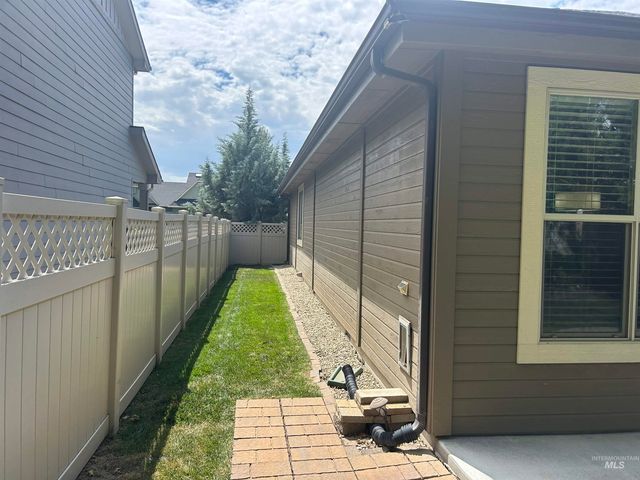 1862 W Pachino St, Meridian, ID 83646