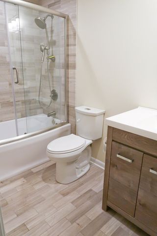 725 W Dempster Street 308, Des Plaines, IL 60016