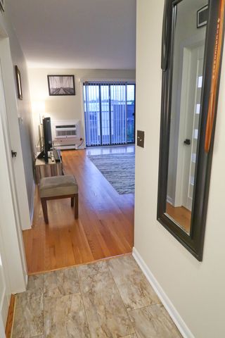 725 W Dempster Street 308, Des Plaines, IL 60016