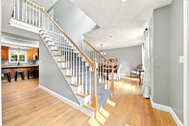 25 Essex St, Middleton, MA 01949