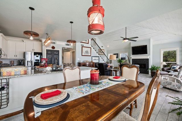 12 Tiki Circle, Tiki Island, TX 77554