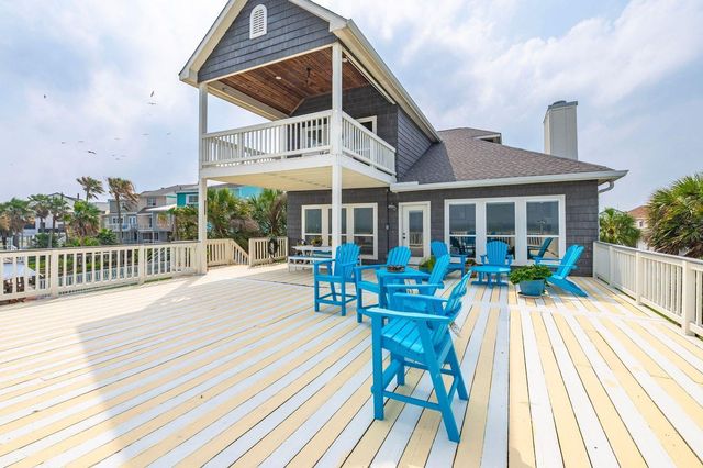 12 Tiki Circle, Tiki Island, TX 77554