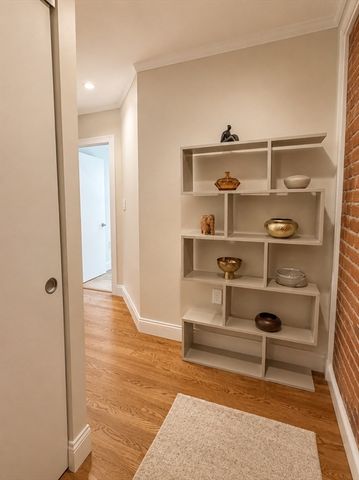 79 Gainsborough St 204, Boston, MA 02115