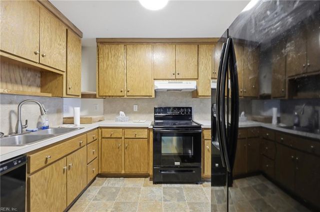 6 Thornrose AVE, Hampton, VA 23669
