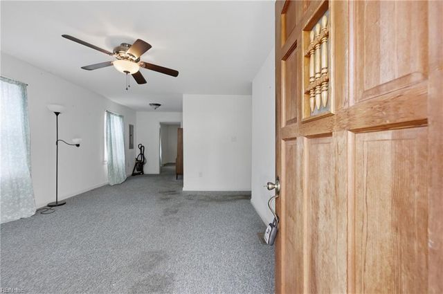 6 Thornrose AVE, Hampton, VA 23669