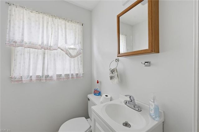 6 Thornrose AVE, Hampton, VA 23669