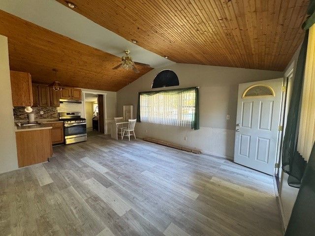 11694 OAKFIELD Drive, Conneaut Lake, PA 16316