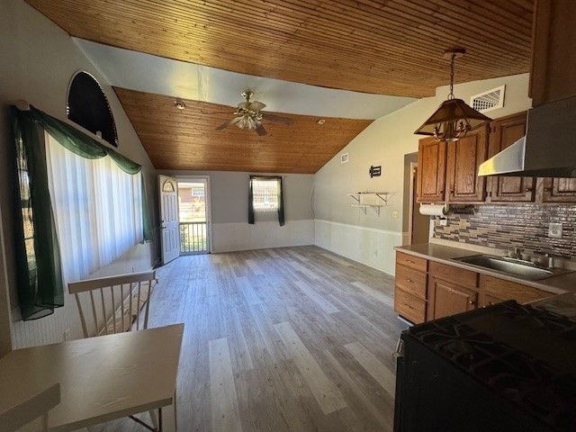 11694 OAKFIELD Drive, Conneaut Lake, PA 16316