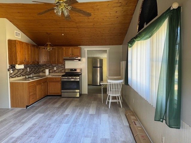 11694 OAKFIELD Drive, Conneaut Lake, PA 16316