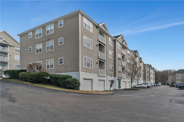 90 Mill Street 202, Woonsocket, RI 02895